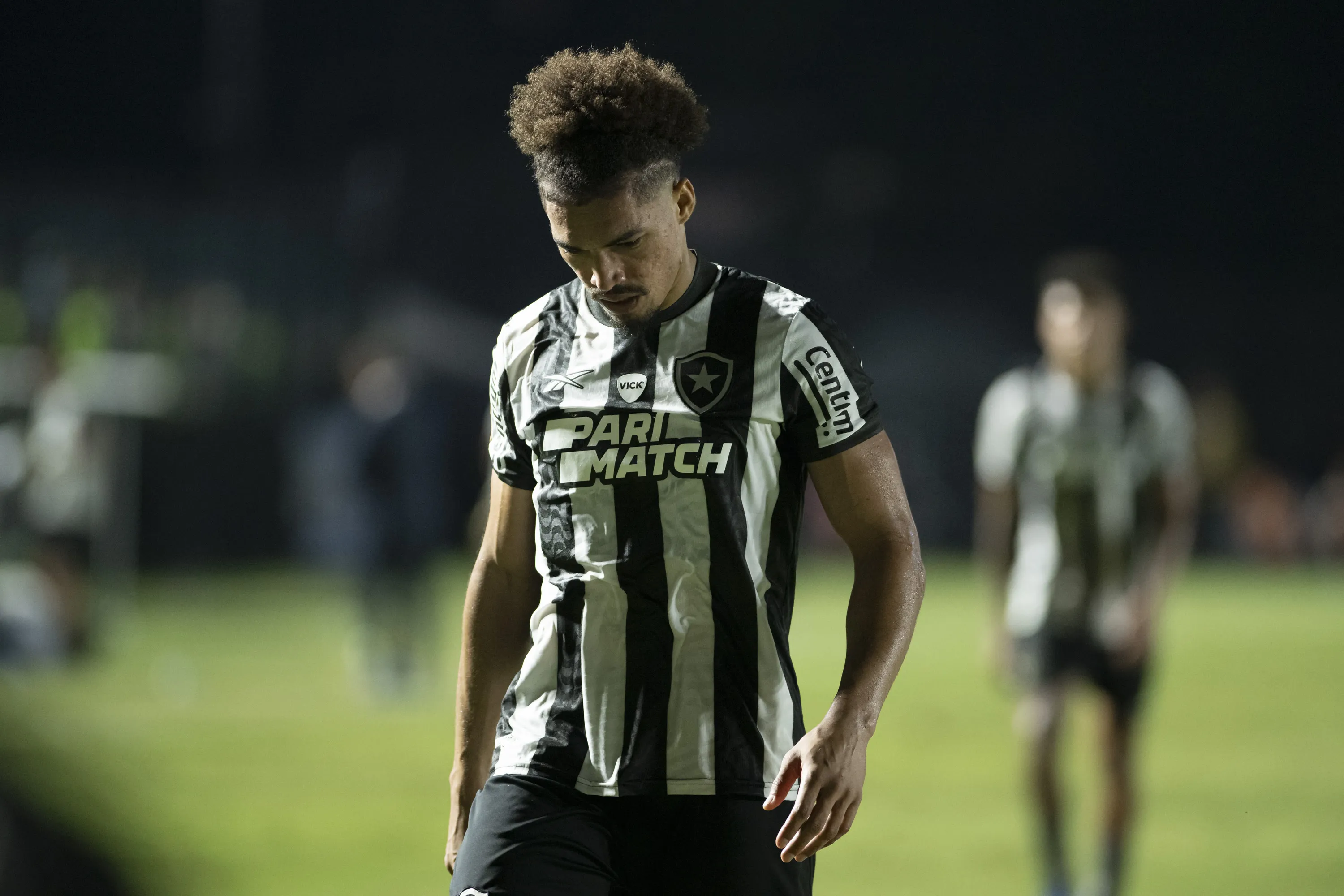 Foto: Jorge Rodrigues/AGIF – Adryelson em ação pelo Botafogo no Campeonato Brasileiro.