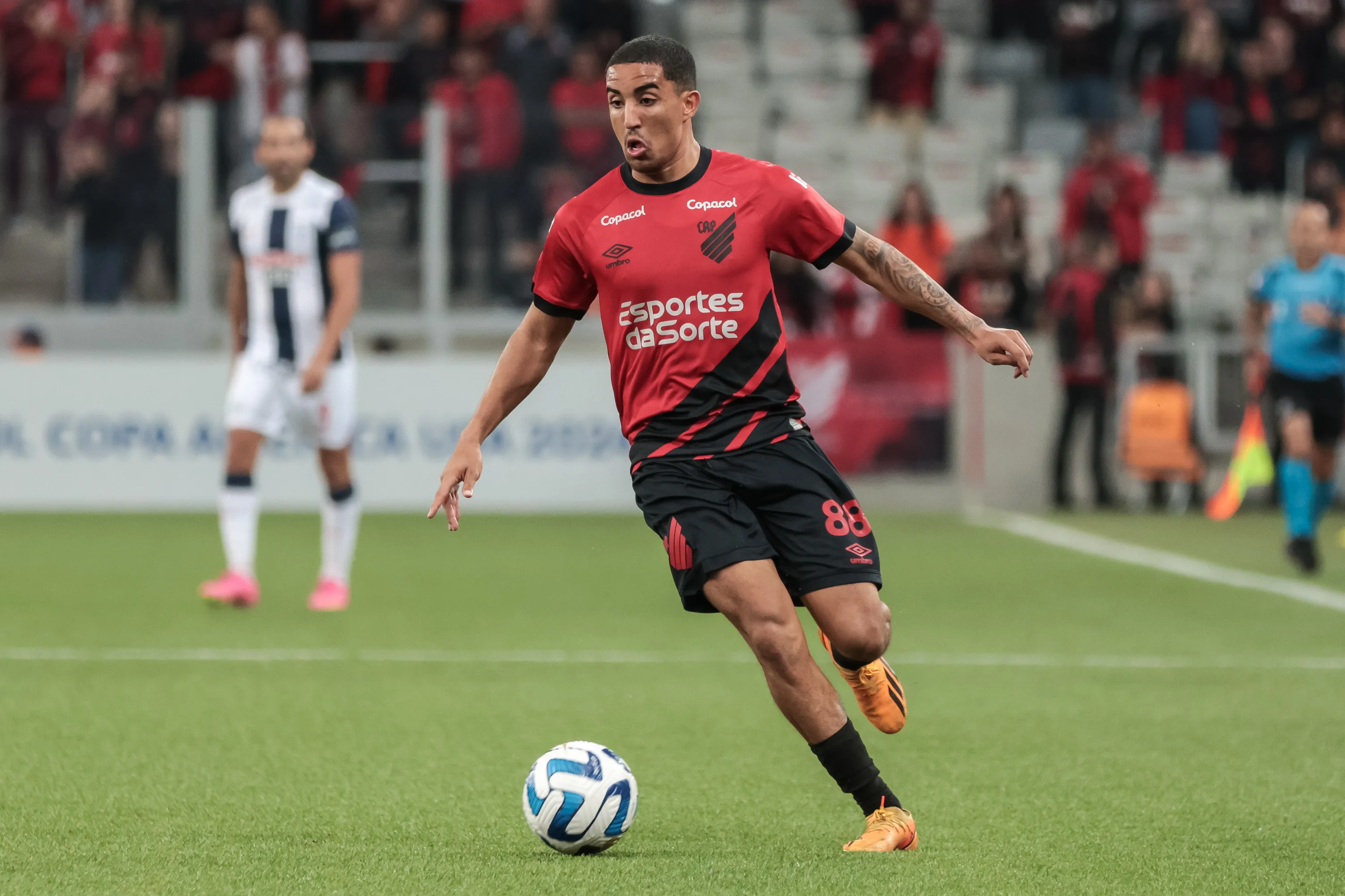 Christian em ação pelo Athletico-PR. Foto: Robson Mafra/AGIF