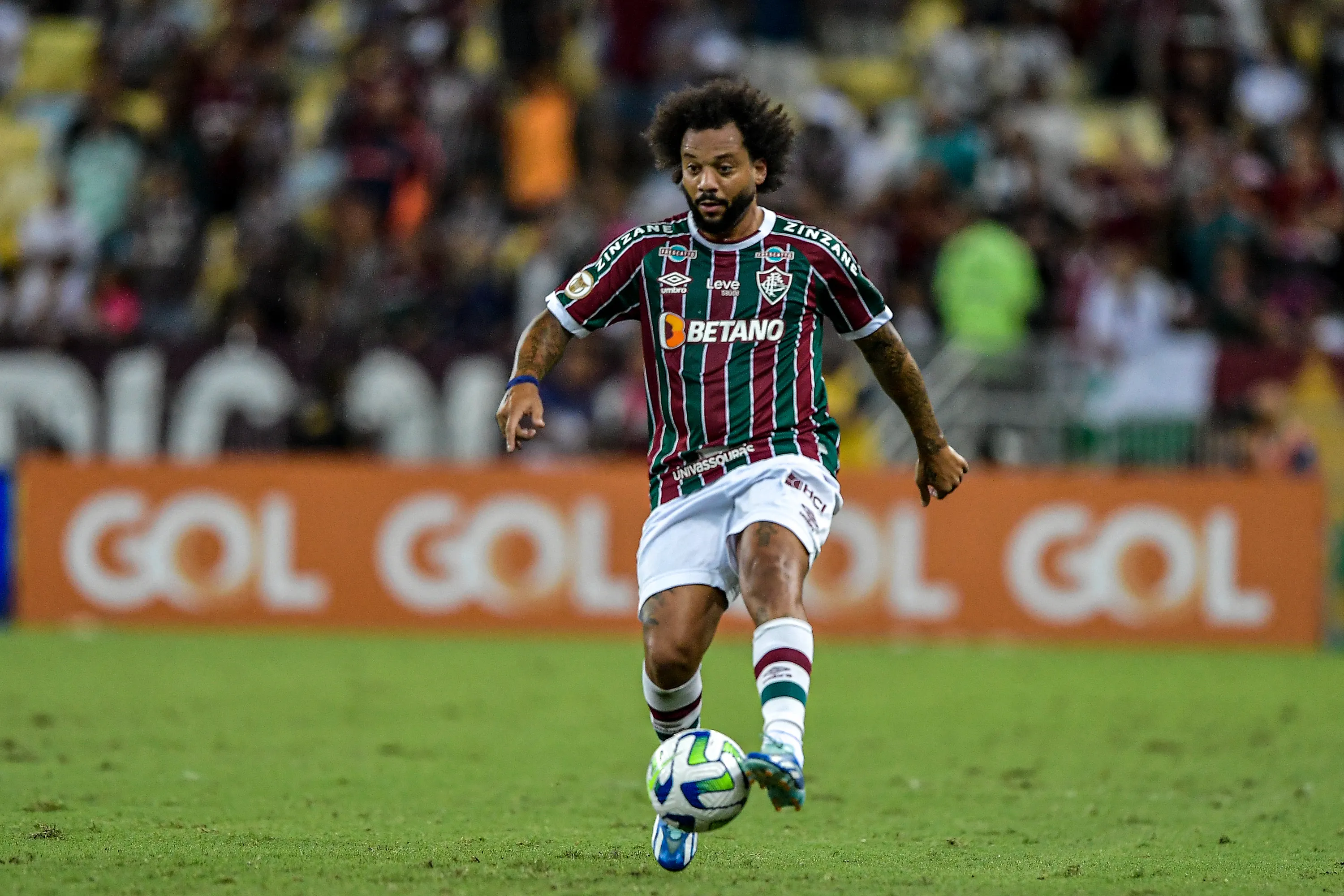 Foto: Thiago Ribeiro/AGIF – Marcelo durante partida contra Coritiba no Campeonato Brasileiro.