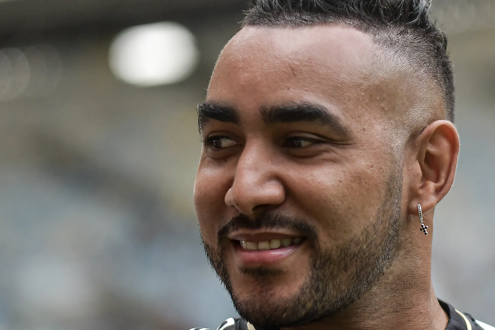 Dimitry durante aquecimento antes da partida contra o Atletico-MG no estadio Maracana pelo campeonato Brasileiro A 2023. Foto: Thiago Ribeiro/AGIF