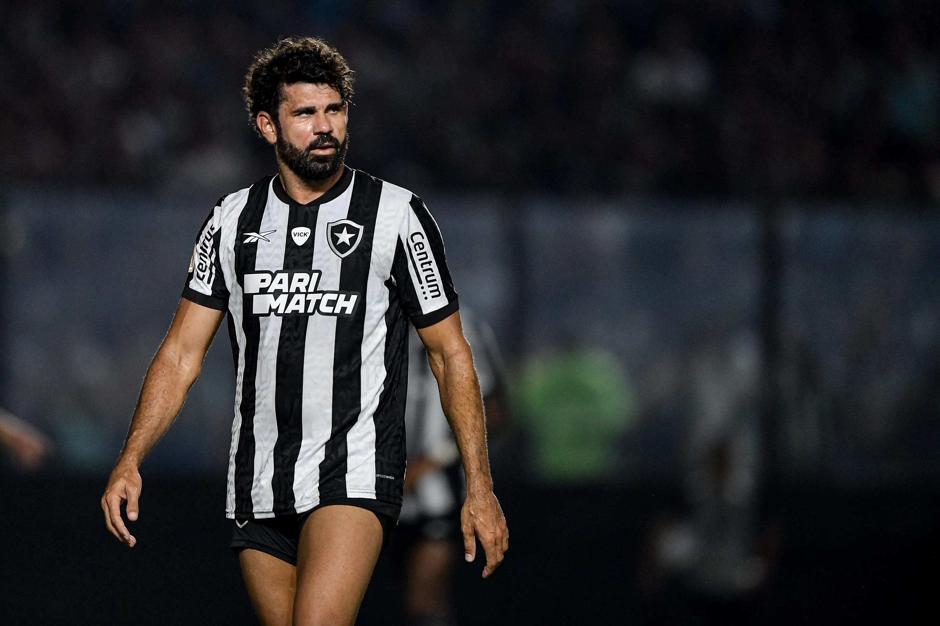 Diego Costa, atacante do Botafogo  Foto: Thiago Ribeiro/AGIF