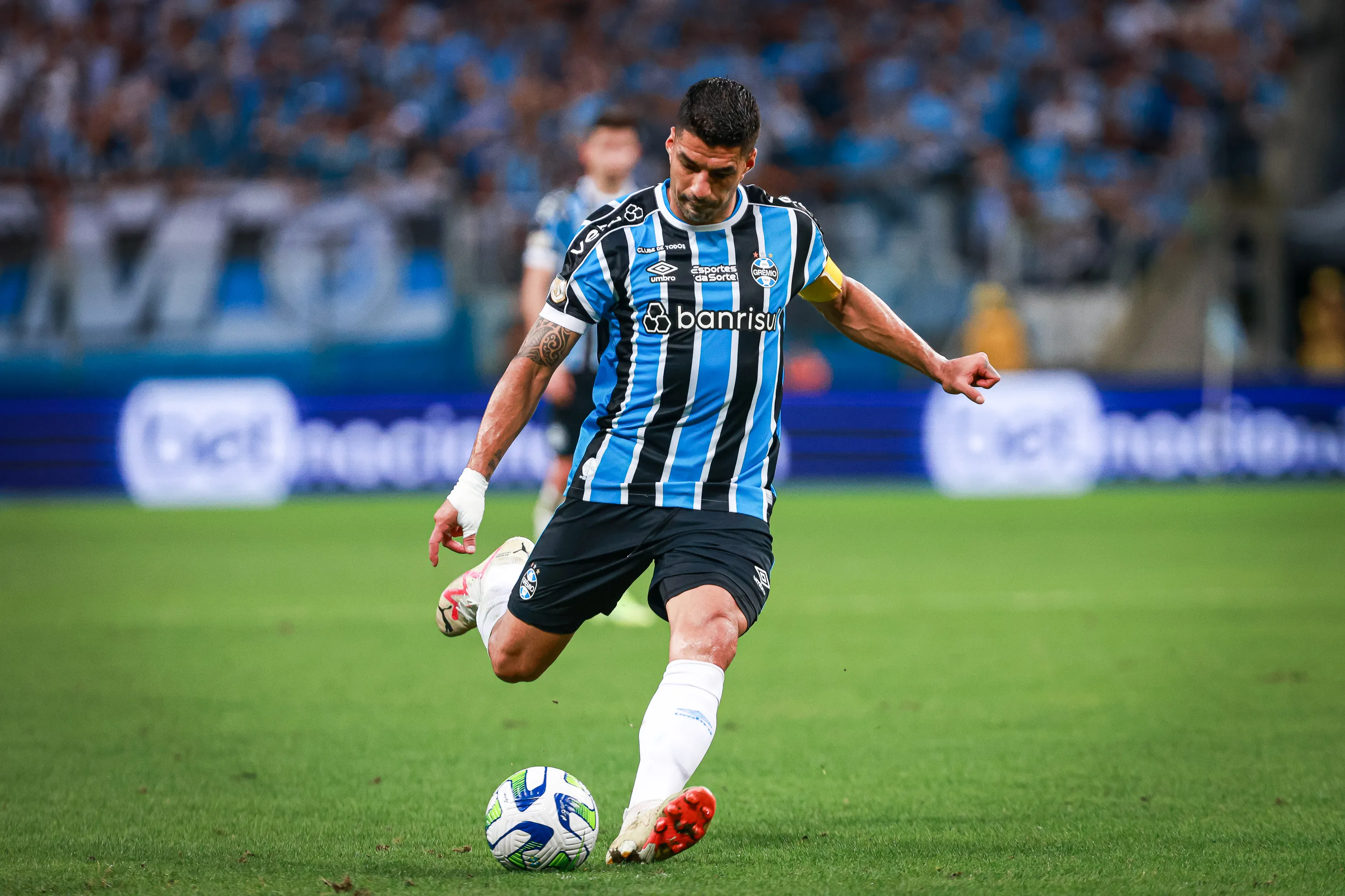 Luis Suarez jogador do Gremio durante partida contra o Vasco no estadio Arena do Gremio pelo campeonato Brasileiro A 2023. Foto: Maxi Franzoi/AGIF