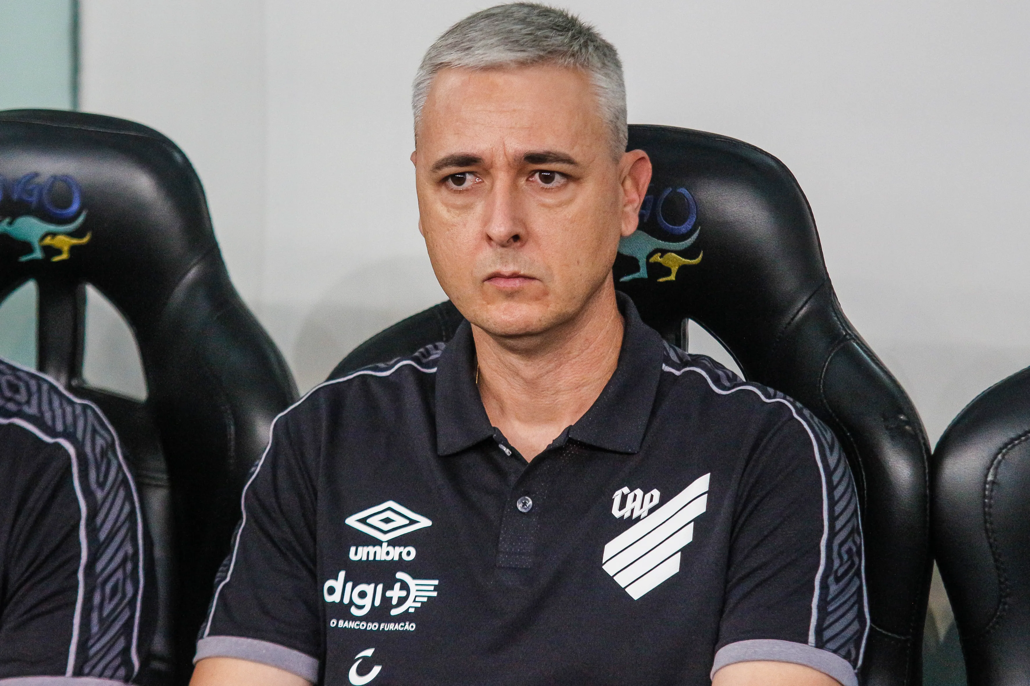 Tiago Nunes durante partida contra o Bahia no estadio Arena da Baixada pelo campeonato Brasileiro A 2019. Foto: Gabriel Machado/AGIF