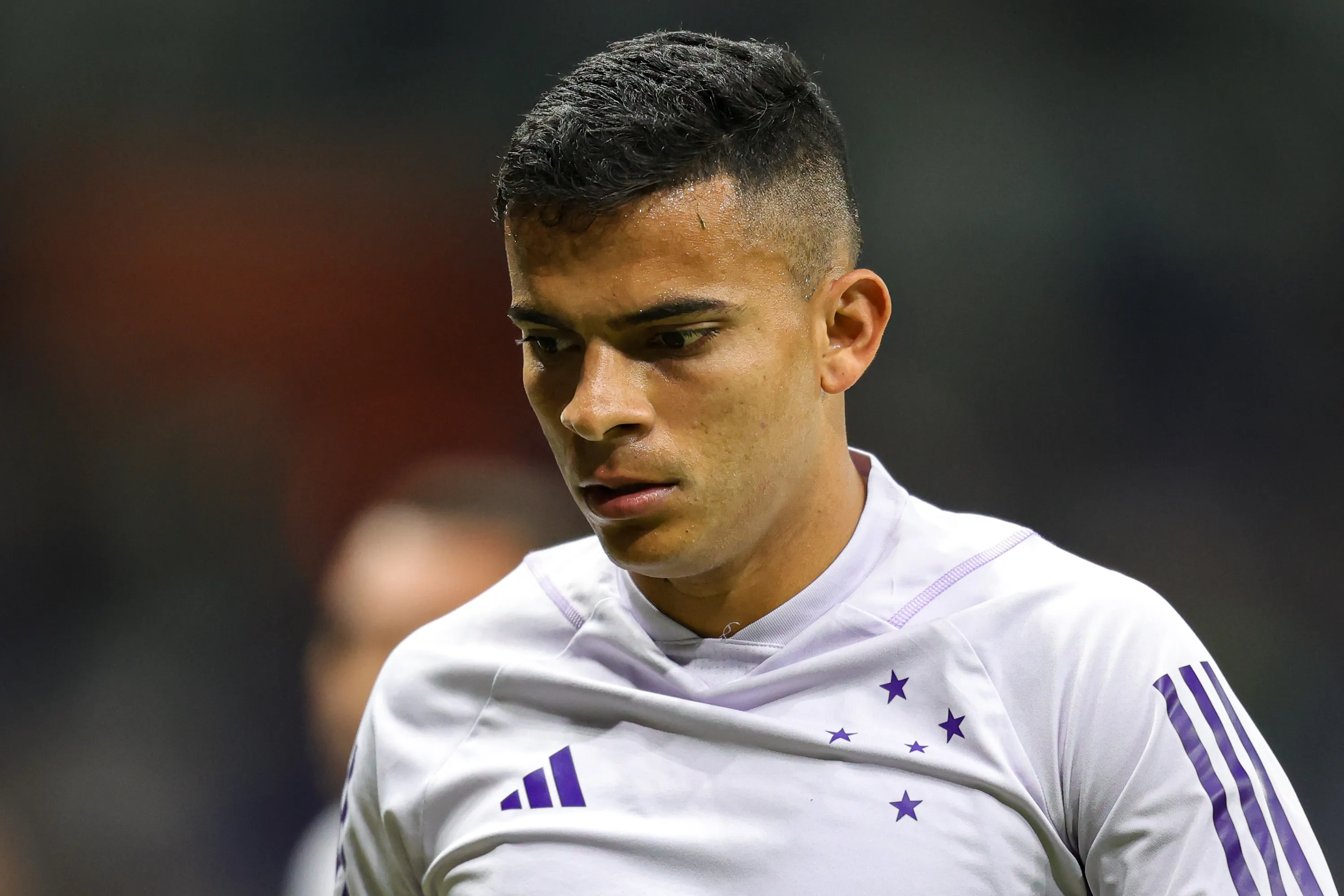 Bruno Rodrigues durante aquecimento antes da partida contra o Fluminense no estadio Mineirao pelo campeonato BRASILEIRO A 2023. Foto: Gilson Junio/AGIF