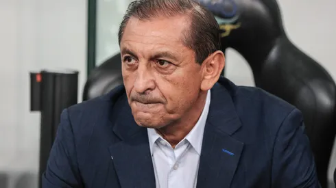 PR - CURITIBA - 25/11/2023 - BRASILEIRO A 2023, ATHLETICO-PR X VASCO - Ramon Diaz tecnico do Vasco durante partida contra o Athletico-PR no estadio Arena da Baixada pelo campeonato Brasileiro A 2023. Foto: Robson Mafra/AGIF