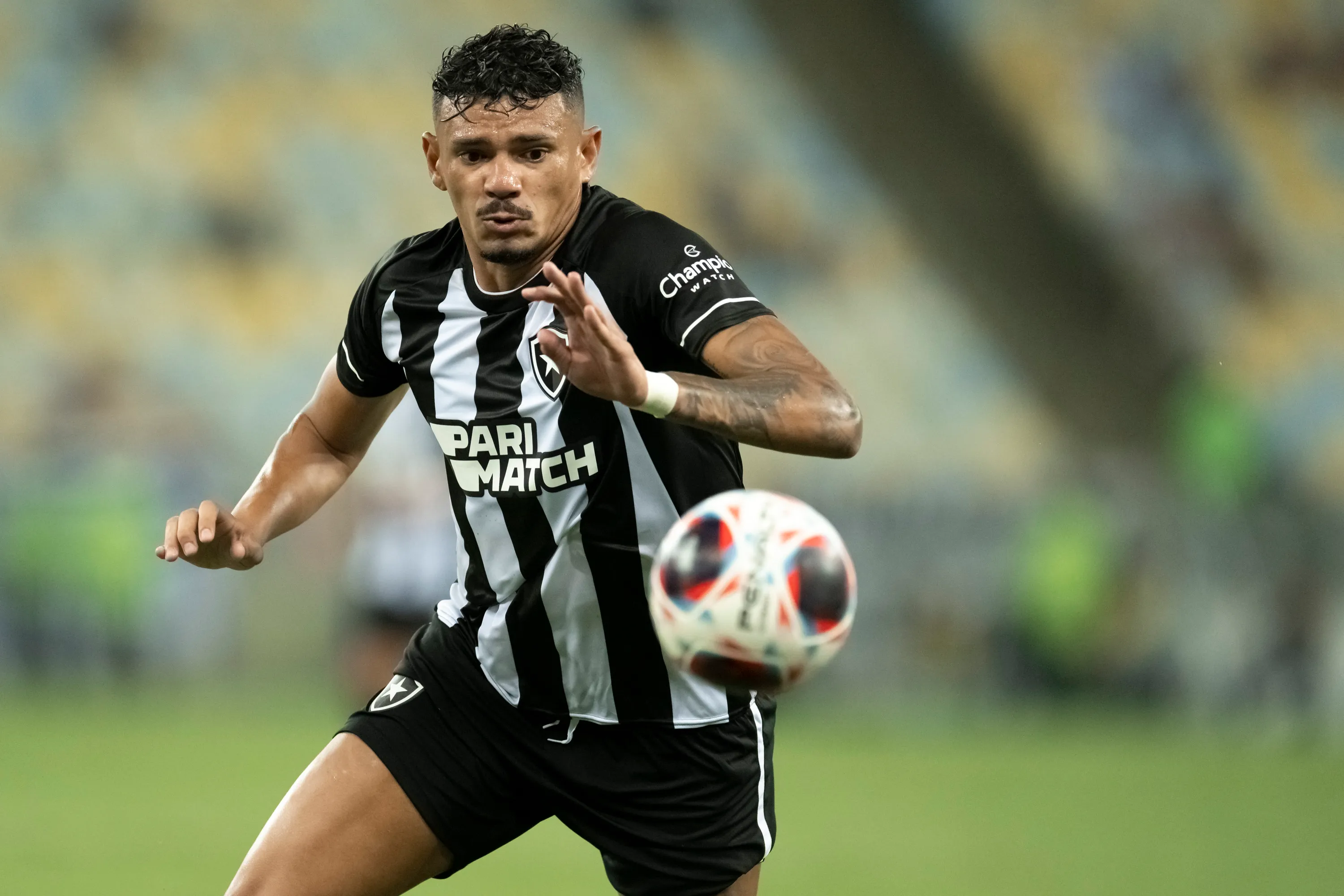 Tiquinho durante partida contra o Vasco no estadio Maracana pelo campeonato Carioca 2023. Foto: Jorge Rodrigues/AGIF