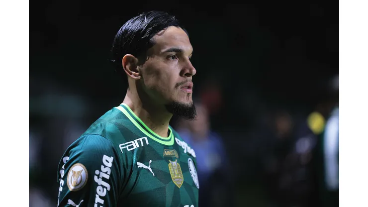 Foto: Ettore Chiereguini/AGIF - Gustavo Gómez fala sobre confronto contra o Fluminense.