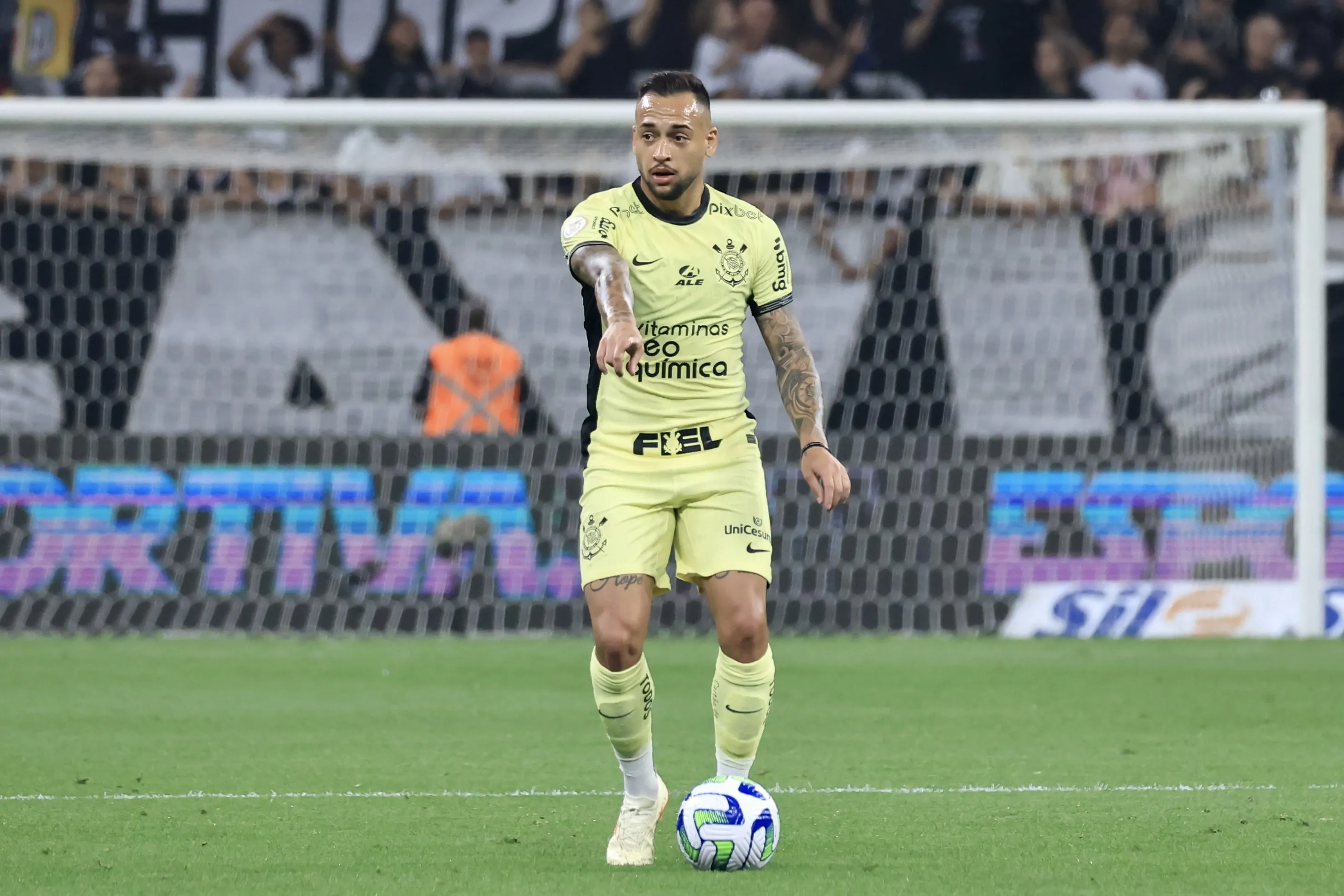 Foto: Marcello Zambrana/AGIF – Maycon em ação pelo Corinthians no Campeonato Brasileiro.