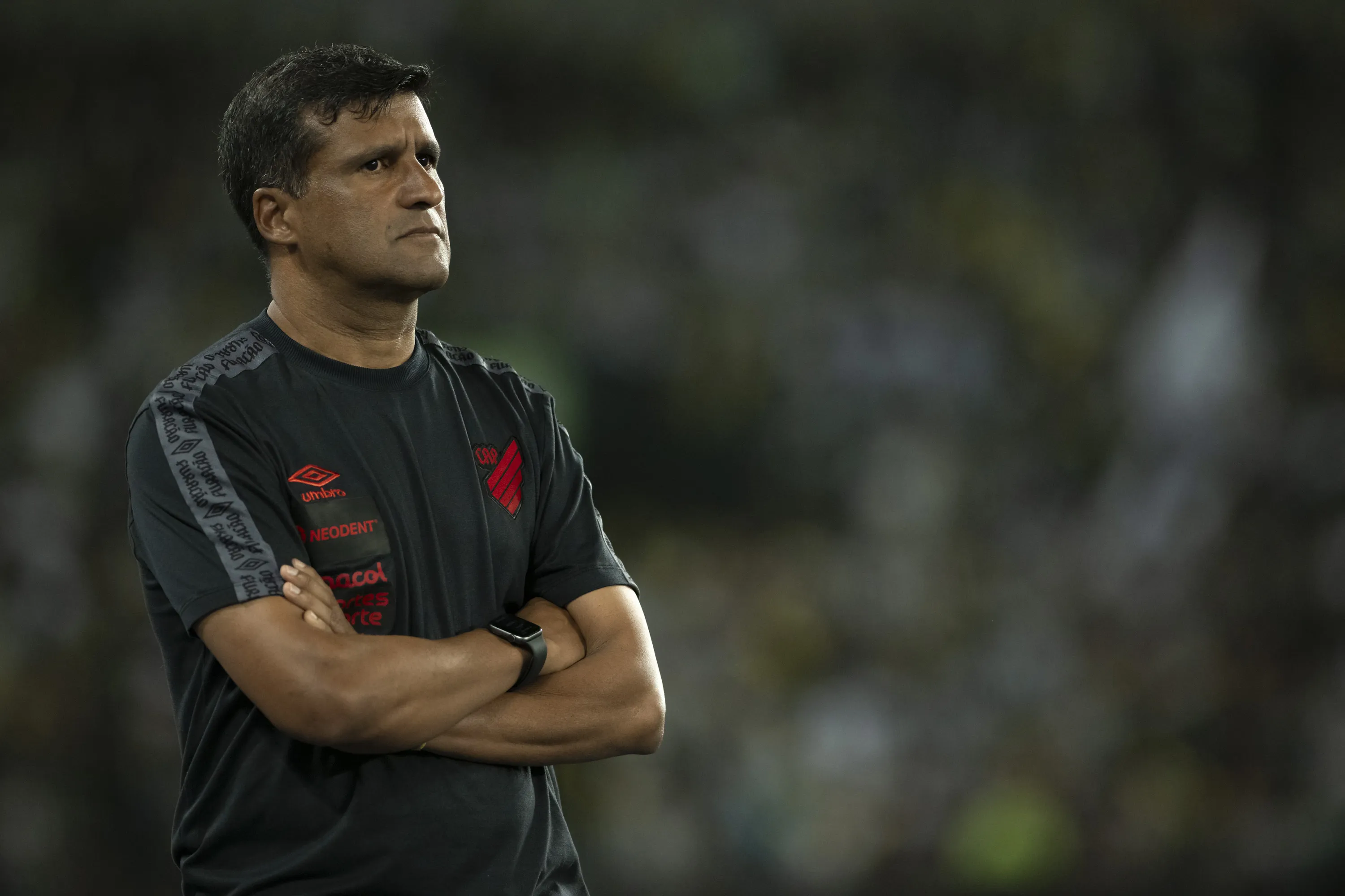 Foto: Jorge Rodrigues/AGIF – Wesley Carvalho em ação pelo Athletico no Campeonato Brasileiro.