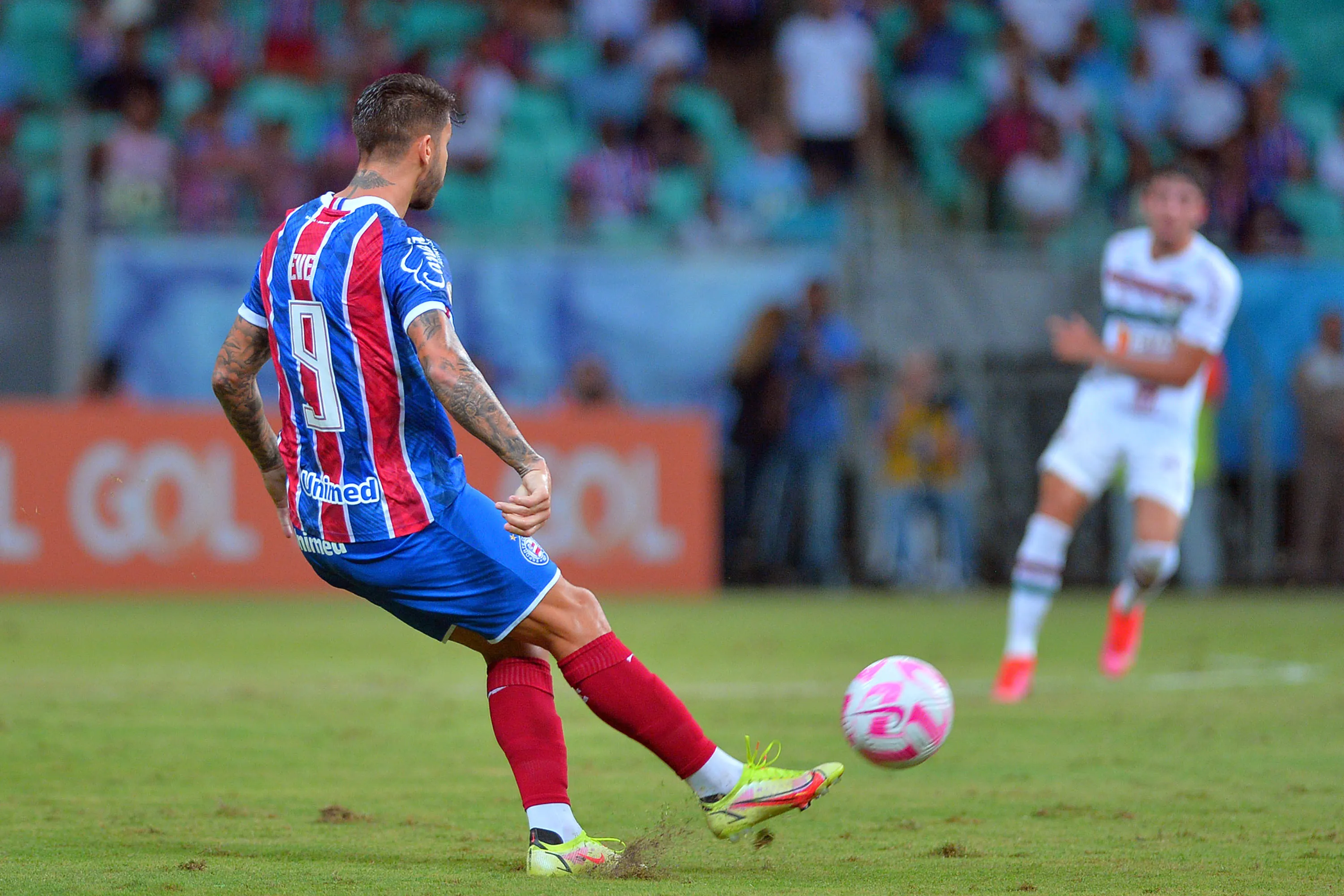Foto: Walmir Cirne/AGIF – Everaldo durante a partida contra o Fluminense na Arena Fonte Nova.