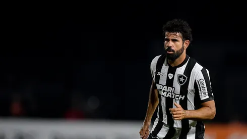 Diego Costa, ex-centroavante do Botafogo. Foto: Thiago Ribeiro/AGIF