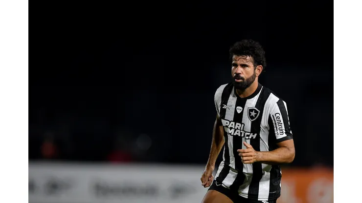 Diego Costa, ex-centroavante do Botafogo. Foto: Thiago Ribeiro/AGIF