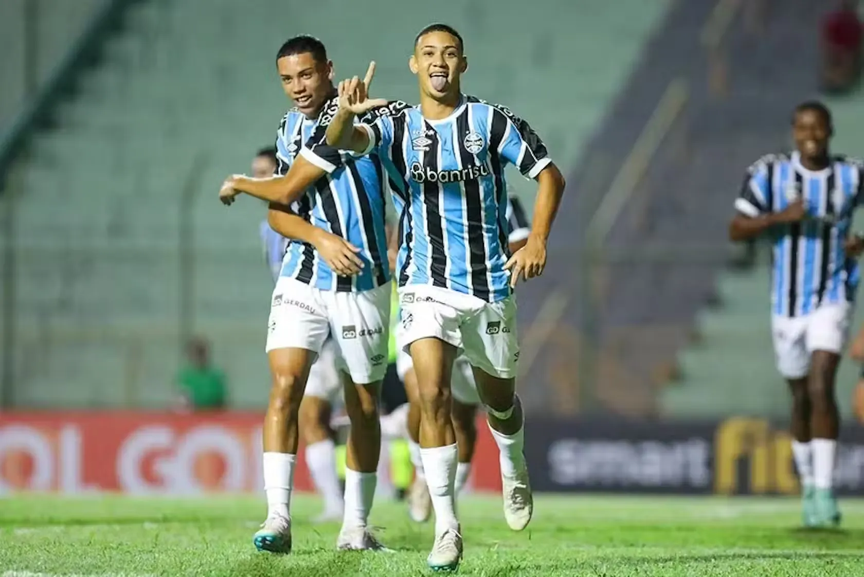 Gustavinho em jogo da Copinha – Foto: Renan Jardim/Grêmio