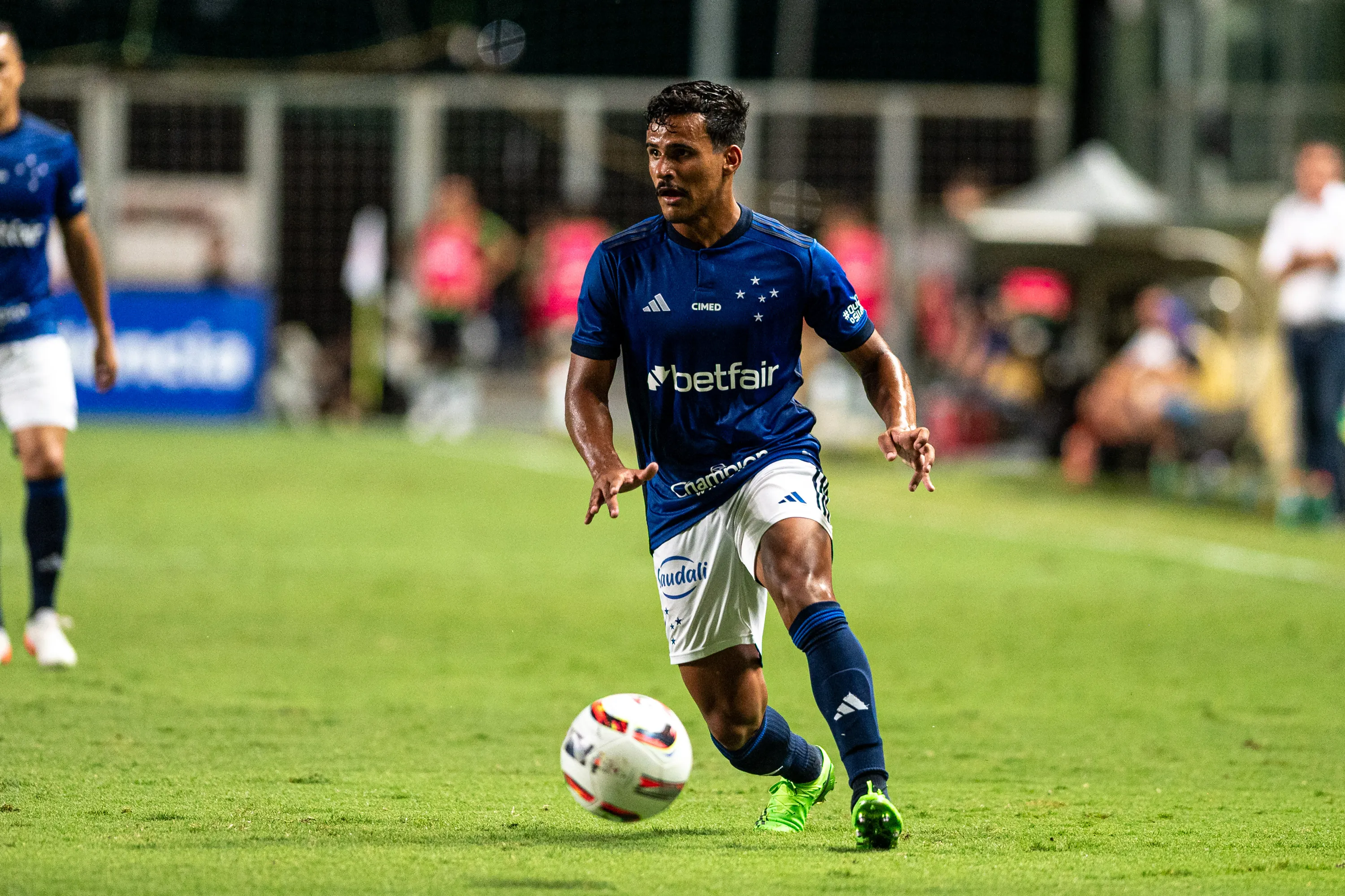 Kaiki durante partida contra o América-MG no Campeonato Mineiro 2023. Foto: Alessandra Torres/AGIF