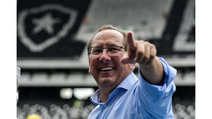 John Textor acionista majoritario do Botafogo antes da partida contra o Fluminense no estadio Engenhao pelo campeonato Brasileiro A 2022. Thiago Ribeiro/AGIF
