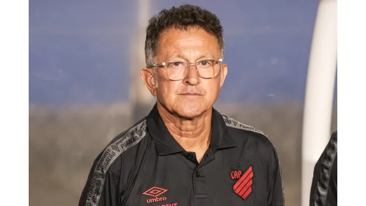 Foto: Robson Mafra/AGIF - Osório toma atitude importante no Athletico.