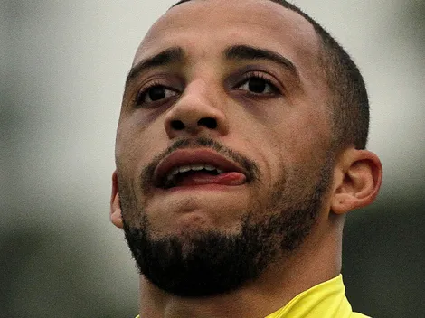 AGORA! Ex-Palmeiras, Vitor Hugo sofre 'ataque' de adversário na web 