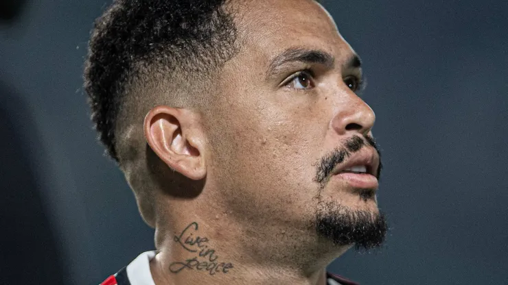 Luciano jogador do São Paulo durante partida contra o Goiás no estádio Serrinha pelo campeonato Brasileiro A 2023. Foto: Isabela Azine/AGIF