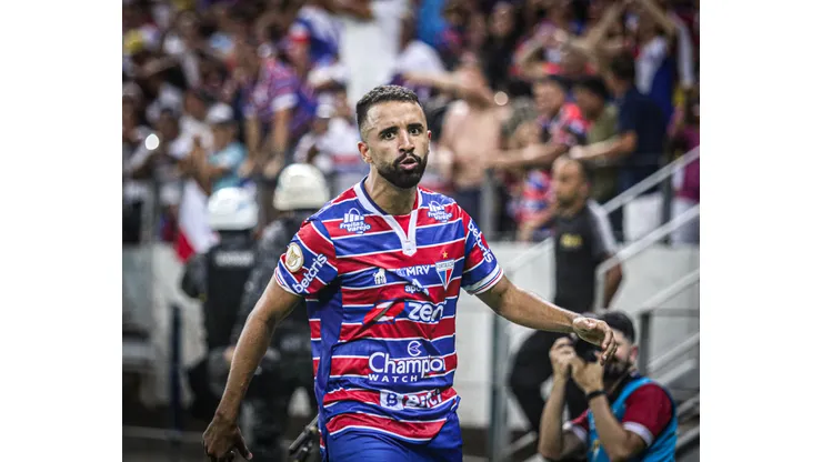 Foto: Lucas Emanuel/AGIF - Caio Alexandre fala sobre escolha pelo Bahia.