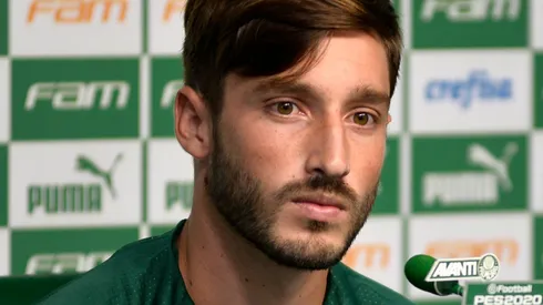 Apresentacao, Matias Vina – Matias Vina fala aos jornalista durante sua apresentacao oficial no Palmeiras em coletiva de imprensa no CT Academia de Futebol. Foto: Bruno Ulivieri/AGIF
