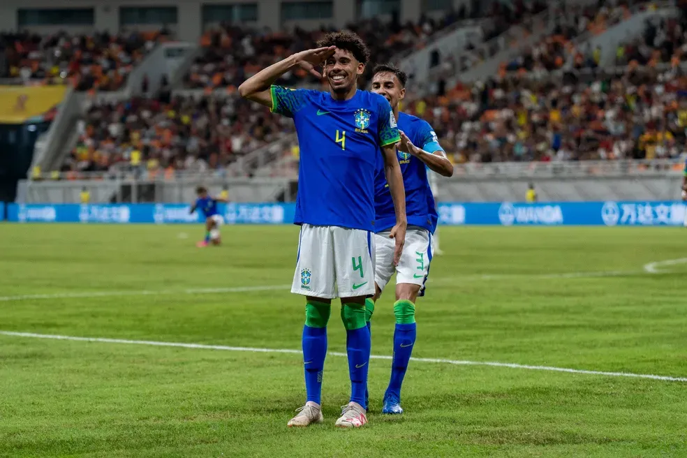 Da Mata comemora o gol feito no jogo da Inglaterra x Brasil pelo Mundial Sub-17 — Foto: Leto Ribas/CBF