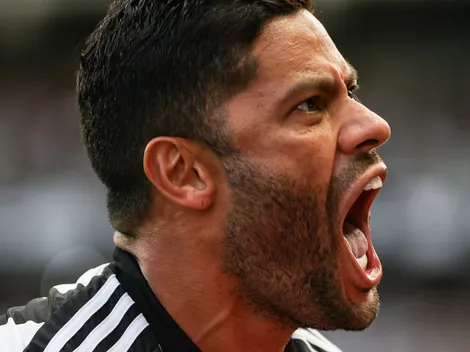 AGORA! Hulk é 'alertado' que brasileiro está chegando ao Atlético-MG