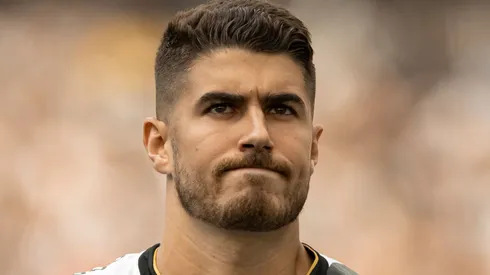 Pedro Raul jogador do Vasco durante partida contra o Botafogo no estádio Engenhão pelo campeonato Brasileiro A 2023. Foto: Jorge Rodrigues/AGIF