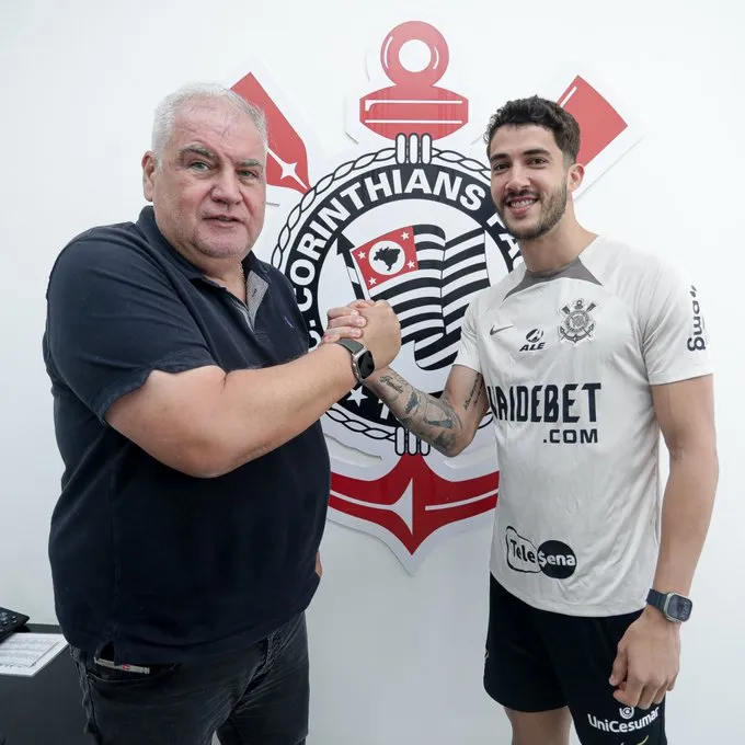 Foto: Reprodução/Rodrigo Coca/Ag. Corinthians  – Gustavo Henrique sendo apresentado