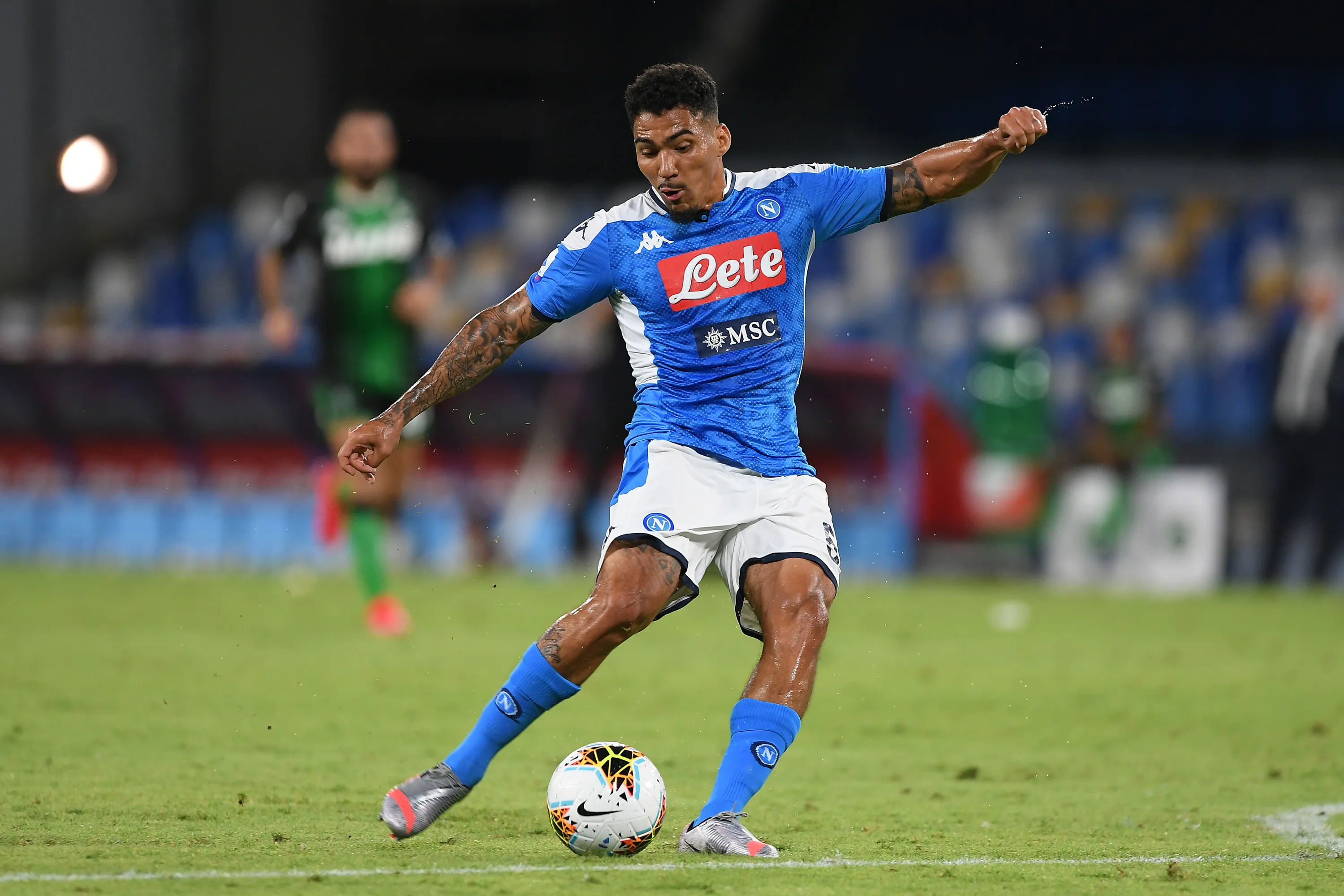 Photo by Francesco Pecoraro/Getty Images – Allan em ação pelo Napoli.