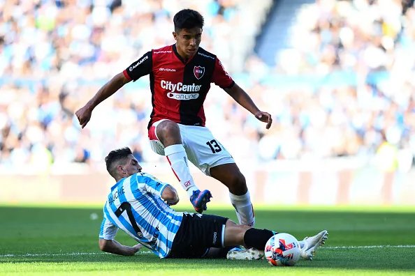 Foto: Rodrigo Valle/Getty Images – Juan Sforza tem negociação avançadas com o Vasco