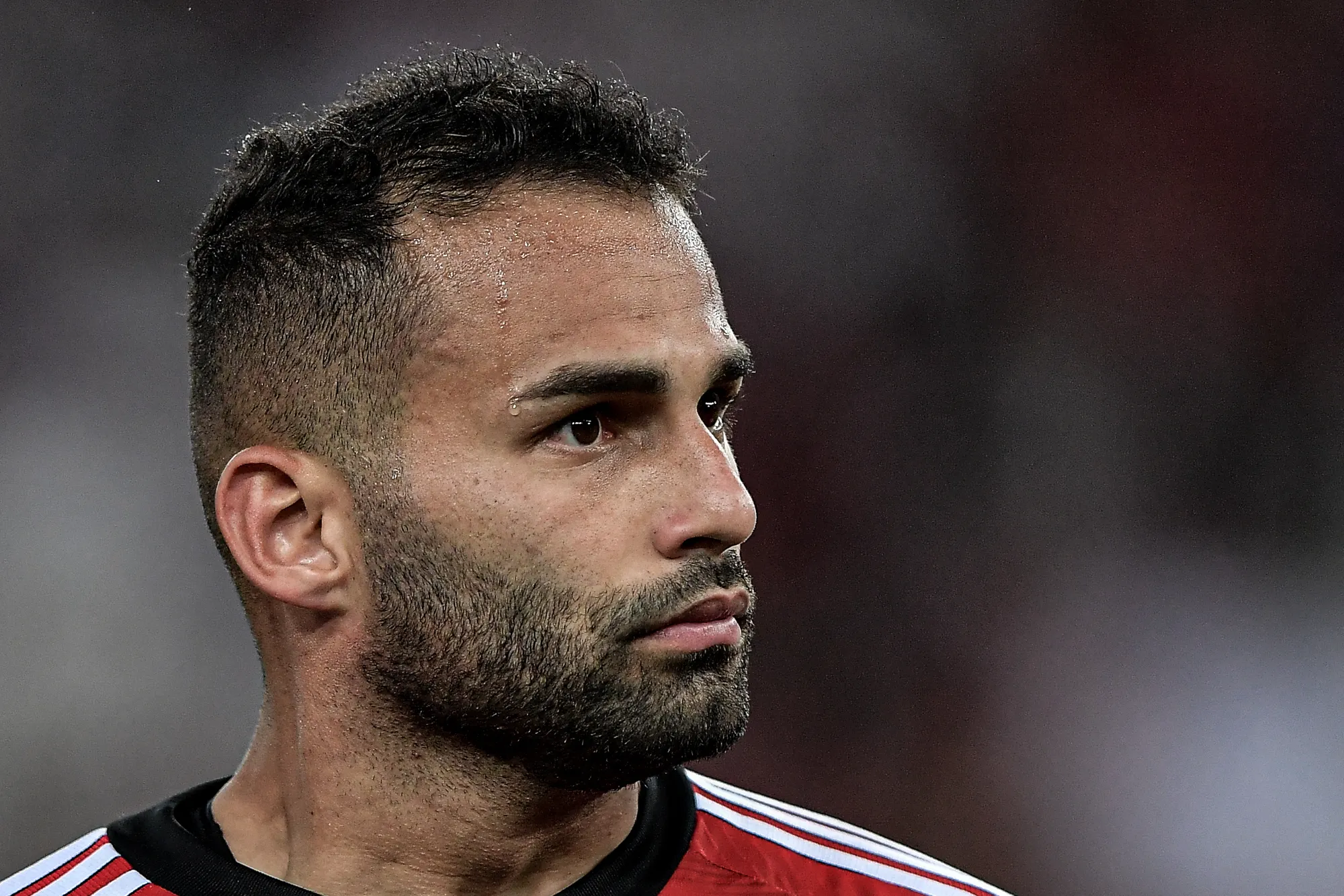 Thiago Maia jogador do Flamengo durante partida contra o Internacional no estadio Maracana pelo campeonato Brasileiro A 2023. Foto: Thiago Ribeiro/AGIF