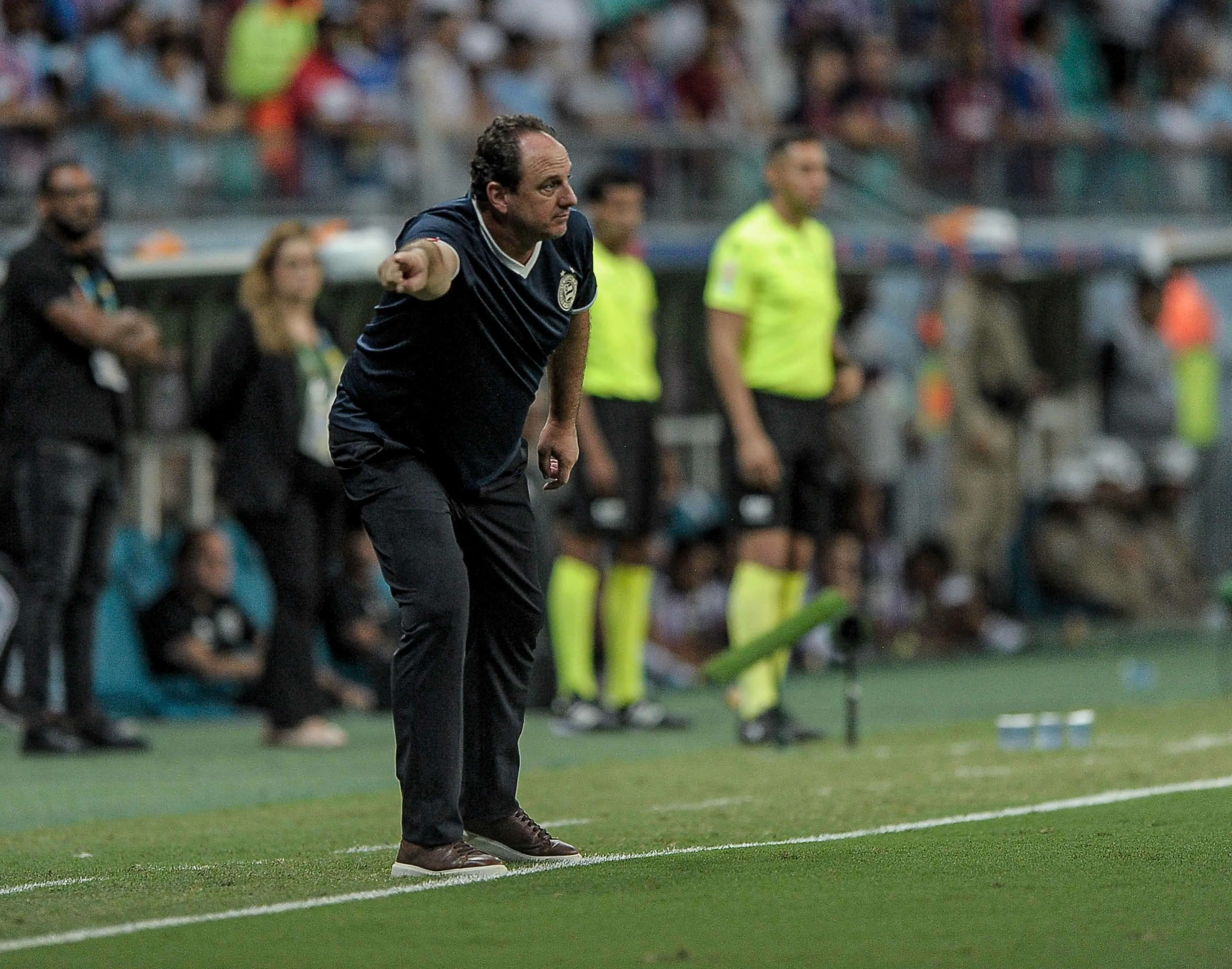 Foto: Jhony Pinho/AGIF – Rogério Ceni durante a partida contra o Atlético no Campeonato Brasileiro.