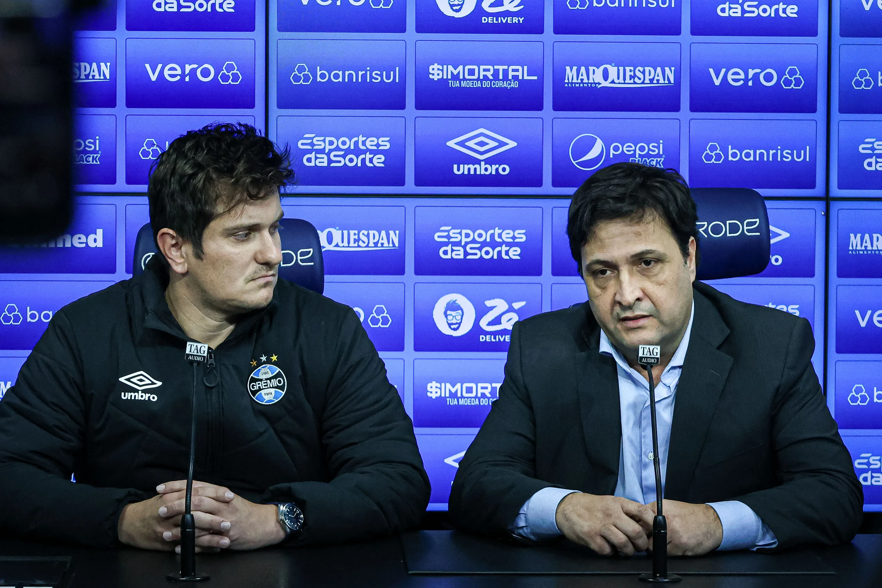 Alberto Guerra presidente do Grêmio juntamente de Antonio Brum, o novo Vice-Presidente de Futebol do Grêmio durante em coletiva de imprensa realizada no CT Luiz Carvalho. Foto: Maxi Franzoi/AGIF