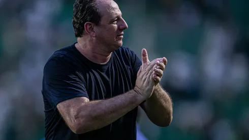 Foto: Isabela Azine/AGIF – Rogério Ceni aprova e Bahia mostra interesse em volante.
