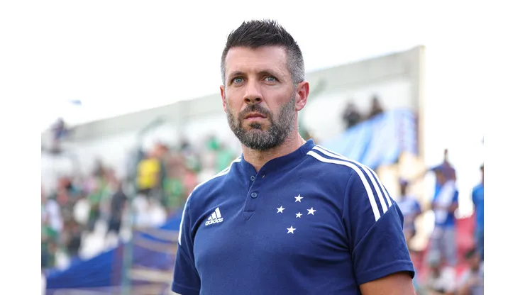 Pezzolano vira assunto no Cruzeiro. Foto: Gilson Junio/AGIF