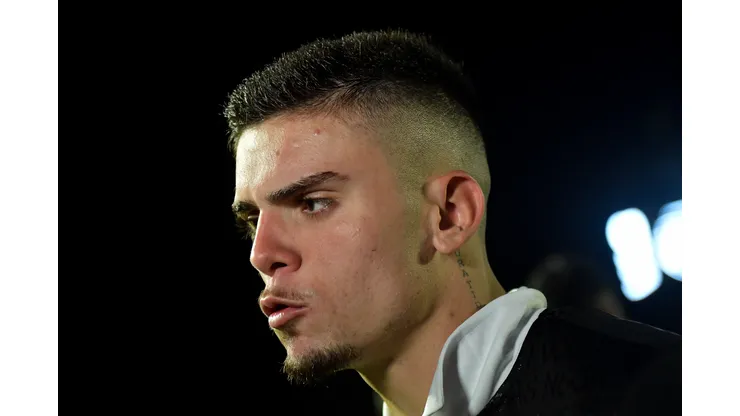 Gabriel Pec se destacou em 2023 pelo Vasco - Foto: Thiago Ribeiro/AGIF