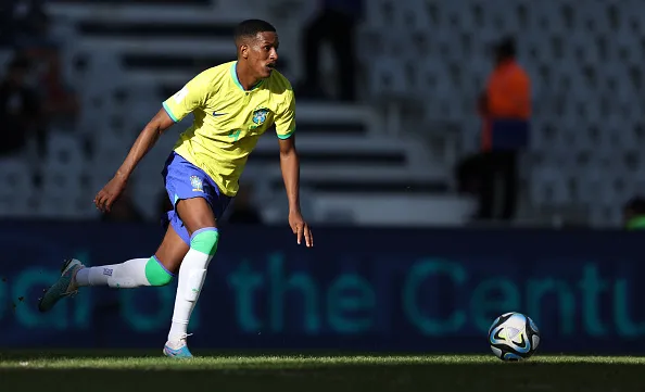 (Photo by Tim Nwachukwu – FIFA/FIFA via Getty Images) – Robert Renan na Seleção Brasileira pré-olímpica