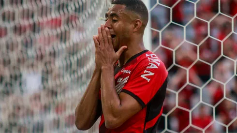 Erick, volante do Athletico. Foto: Gabriel Machado/AGIF