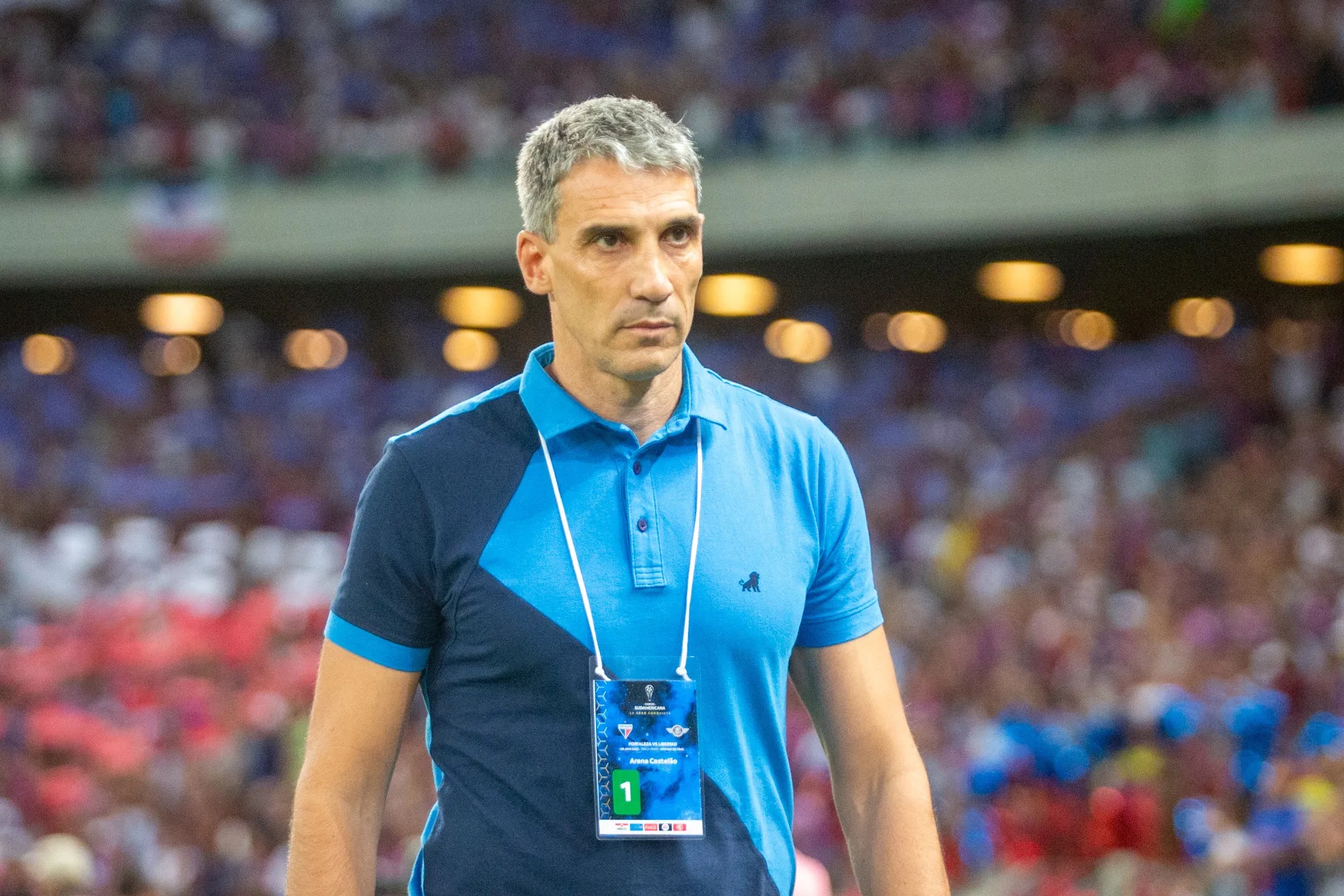 Vojvoda técnico do Fortaleza durante partida contra o Libertad na Arena Castelão pelo campeonato Copa Sul-Americana 2023. Foto: Lucas Emanuel/AGIF