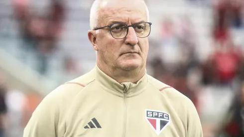 PR – CURITIBA – 29/10/2023 – BRASILEIRO A 2023, ATHLETICO-PR X SAO PAULO – Dorival Junior tecnico do Sao Paulo durante partida contra o Athletico-PR no estadio Arena da Baixada pelo campeonato Brasileiro A 2023. Foto: Gabriel Machado/AGIF