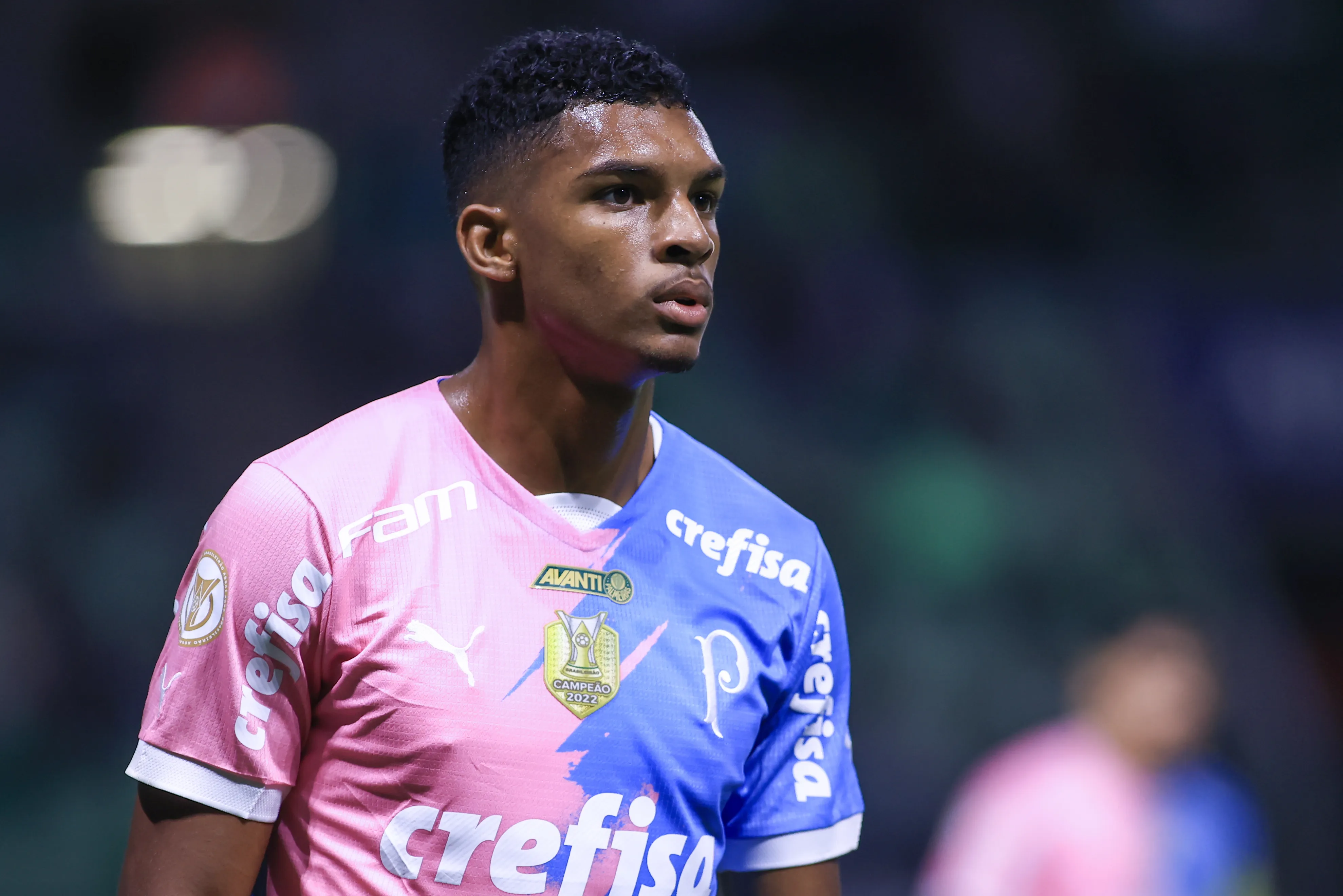 Luis Guilherme durante partida contra o Atletico-MG no estadio Arena Allianz Parque pelo campeonato Brasileiro A 2023. Foto: Marcello Zambrana/AGIF