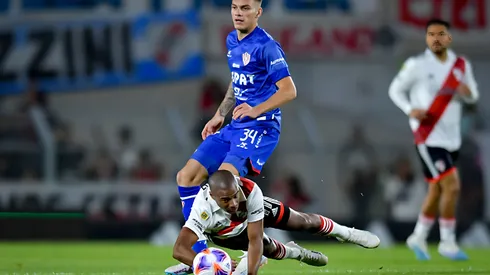 Foto: Marcelo Endelli/Getty Images – Kevin Zenón em partida do Unión pelo Campeonato Argentino