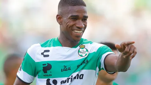 Photo by Manuel Guadarrama/Getty Images – Félix Torres tem situação atualizada.