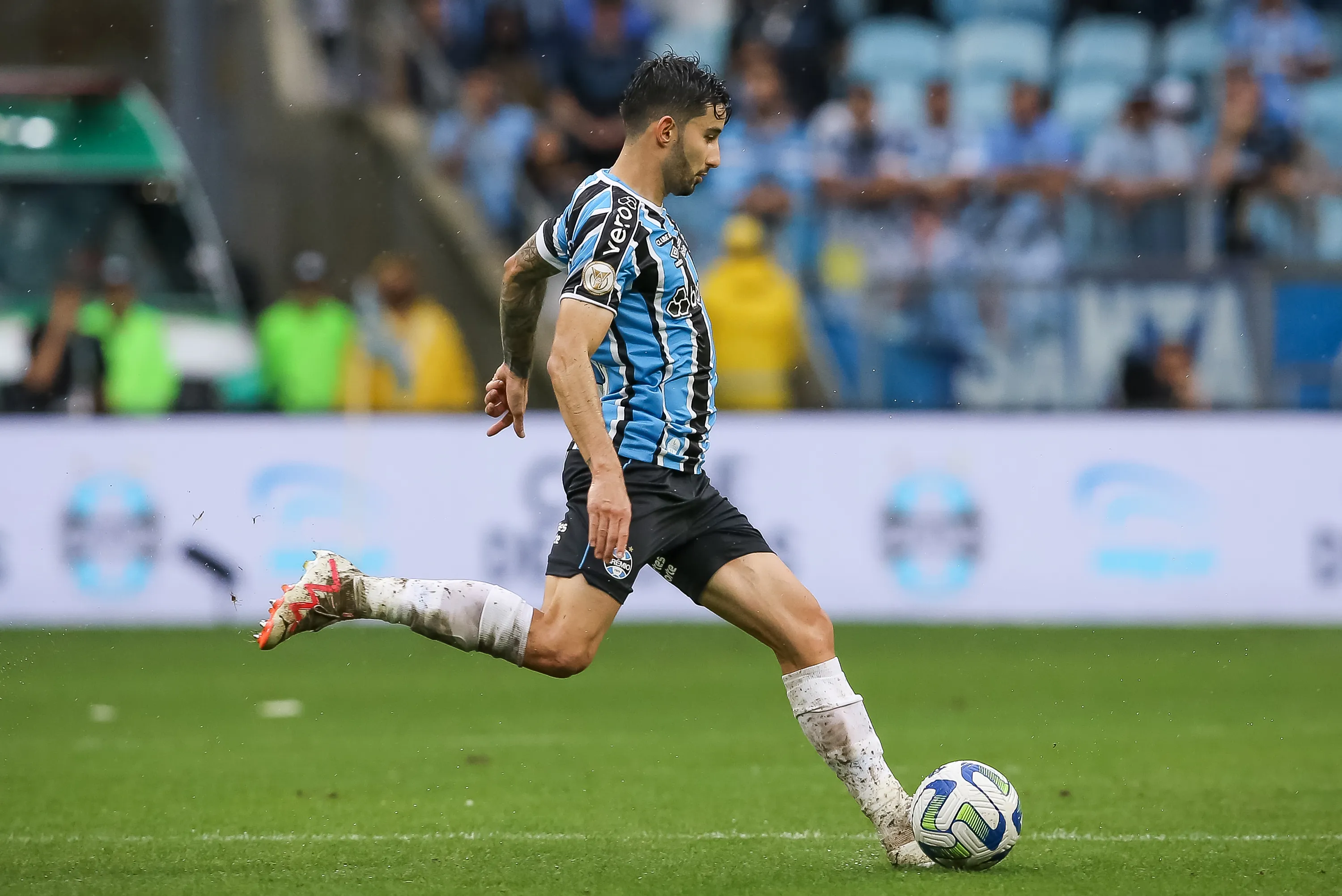 Villasanti entra na mira do Fenerbahçe. Foto: Pedro H. Tesch/Getty Images