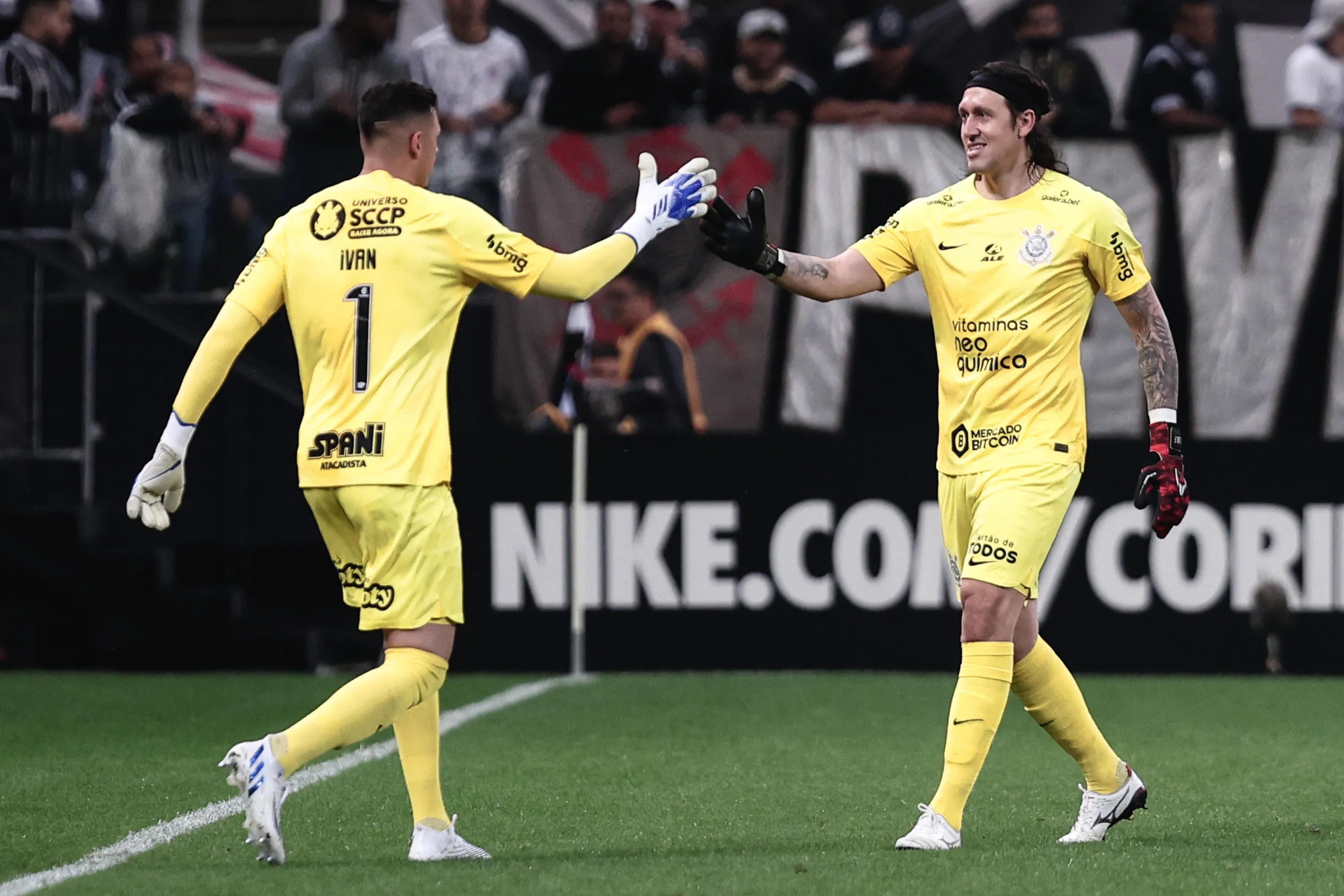 Foto: Ettore Chiereguini/AGIF – Ivan em ação com a camisa do Corinthians.