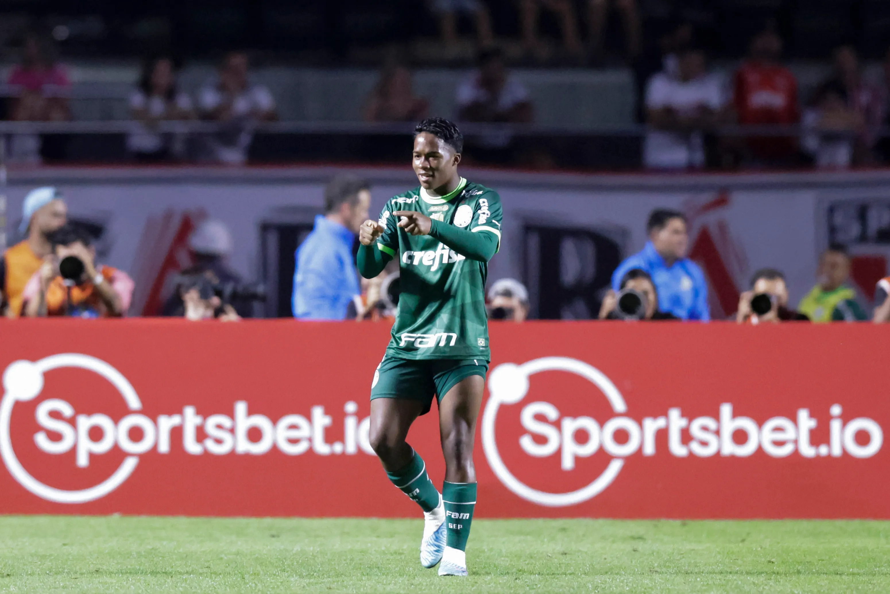 Endrick está fora da Supercopa contra o São Paulo. Foto: Alexandre Schneider/Getty Images
