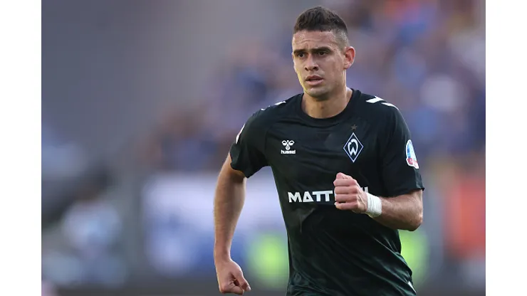 DARMSTADT, GERMANY - OCTOBER 01: Rafael Santos Borre of Werder Bremen reacts during the Bundesliga match between SV Darmstadt 98 and SV Werder Bremen at Merck-Stadion am Böllenfalltor on October 01, 2023 in Darmstadt, Germany. (Photo by Alex Grimm/Getty Images)