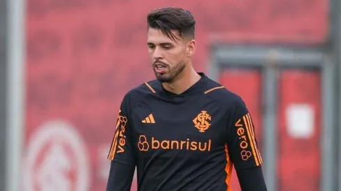 Ivan durante treino do Internacional – Reprodução/Ricardo Duarte / Internacional