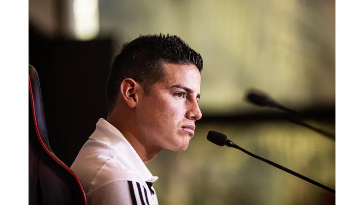 James Rodriguez fala aos jornalista durante sua apresentacao oficial como jogador do Sao Paulo em coletiva de imprensa realizada no CT Barra Funda. Foto: Abner Dourado/AGIF
