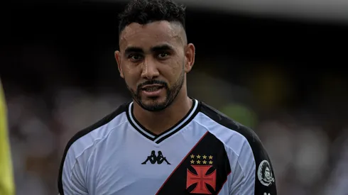 Payet jogador do Vasco durante partida contra o Botafogo no estadio Engenhao pelo campeonato Carioca 2024. Foto: Thiago Ribeiro/AGIF